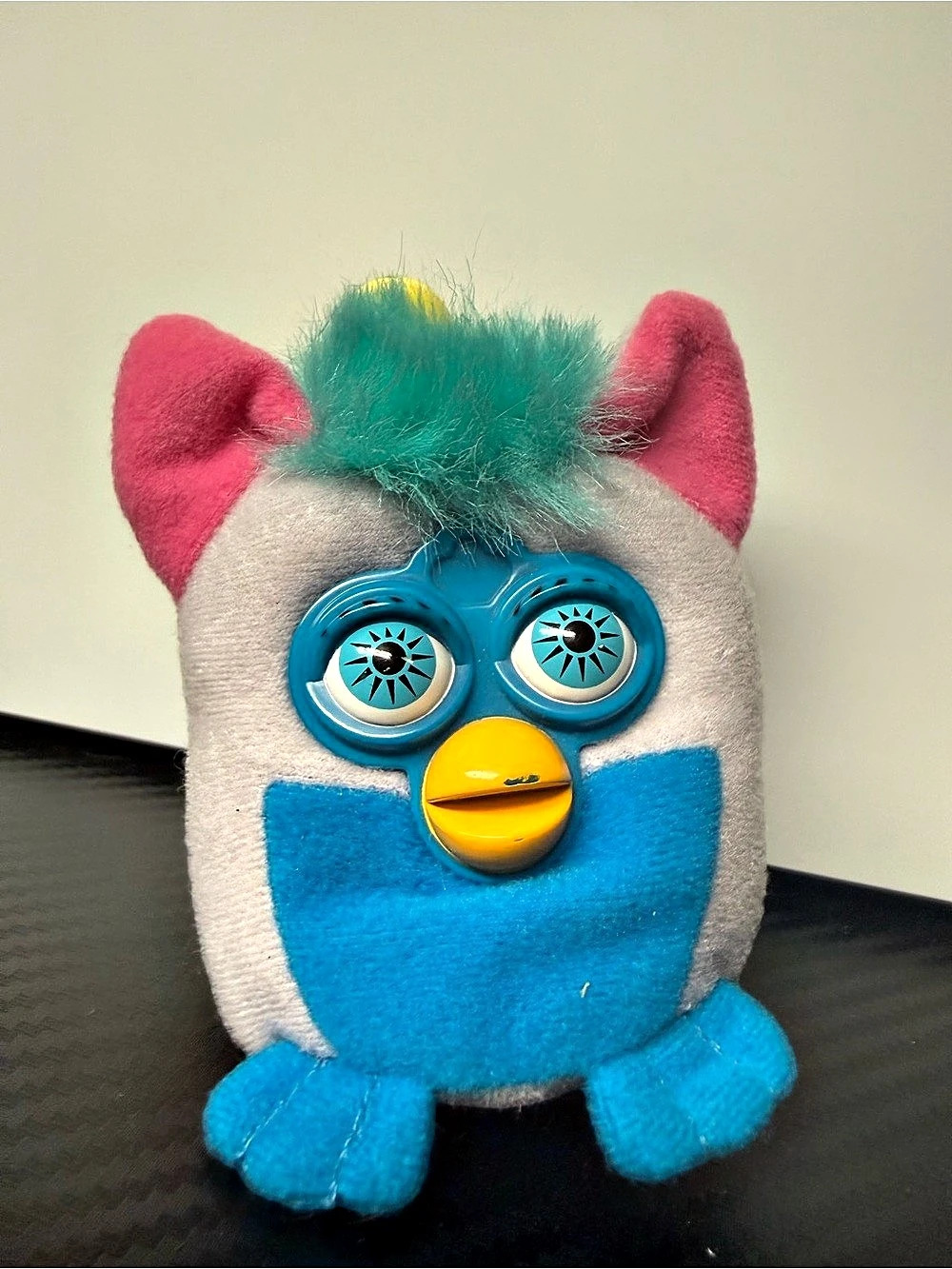 Vintage 2000 McDonald’s Furby Plush Clip Keychain Tiger Electronics